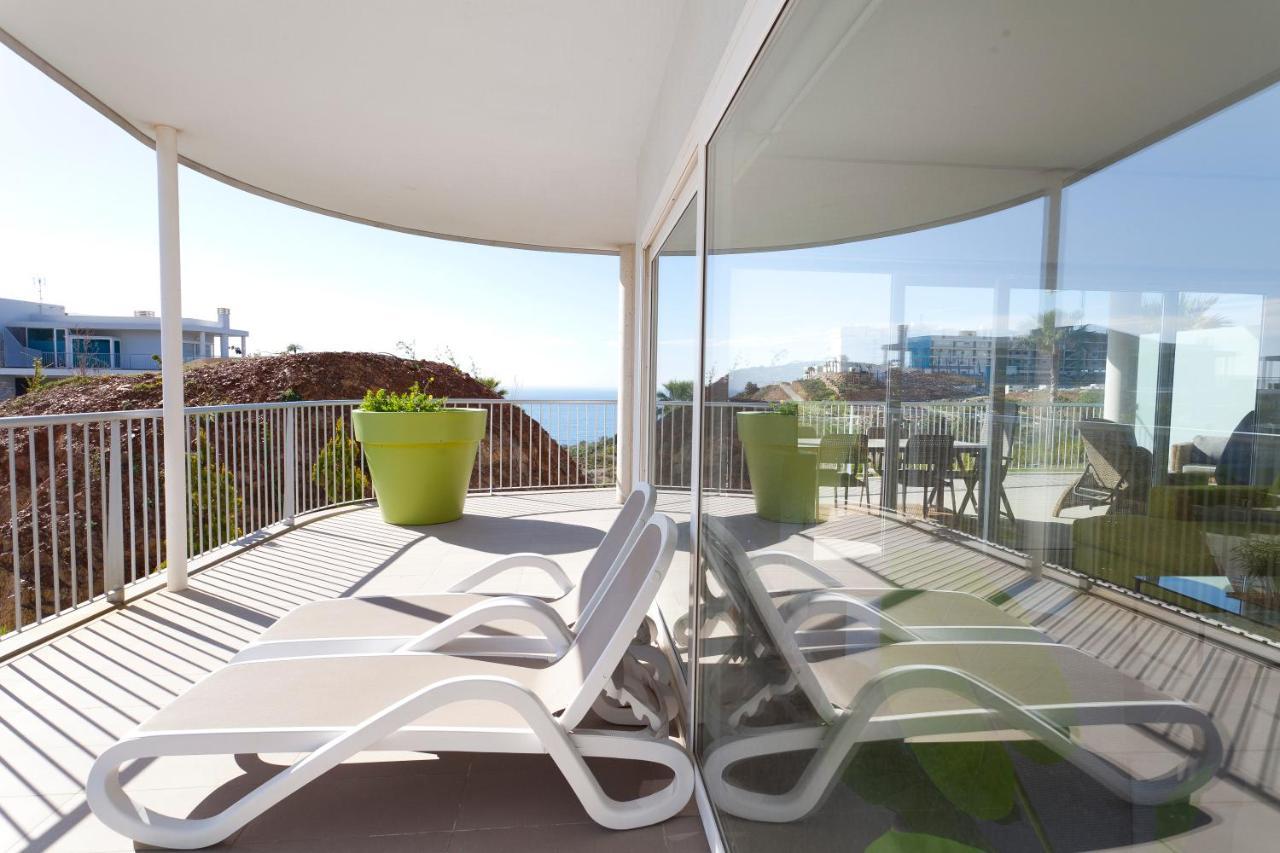 Apartment El Higueron. South Beach 4. 3 Bedrooms, Sea Views, Terrace And Pool Benalmádena